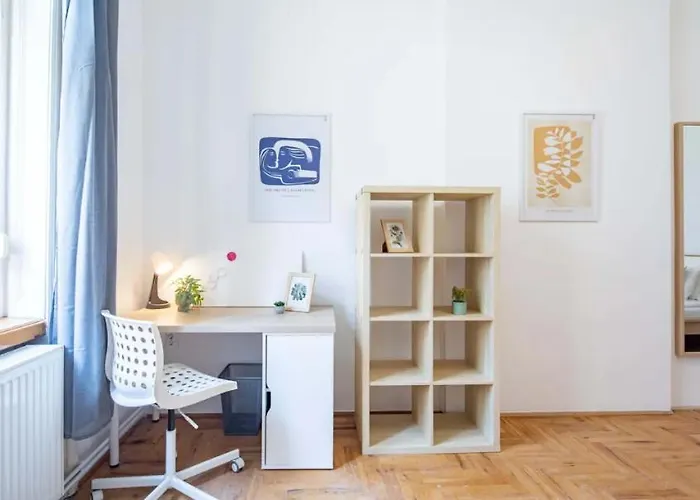 Cityscape Budget Summer Flat
