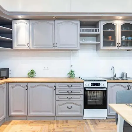 Cityscape Budget Summer Flat * Budapest