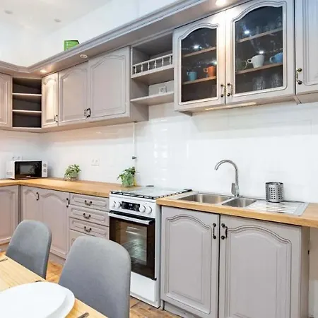 Cityscape Budget Summer Flat * Budapest