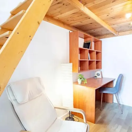 Cityscape Budget Summer Flat Apartment Budapest