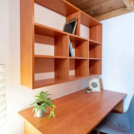 Cityscape Budget Summer Flat *