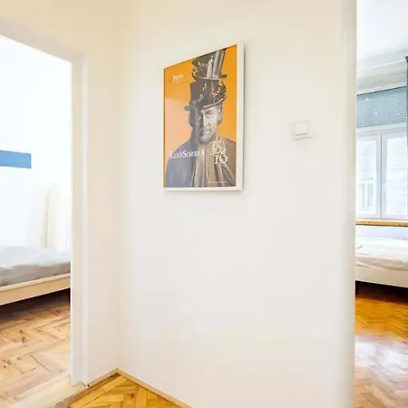 Cityscape Budget Summer Flat Budapest