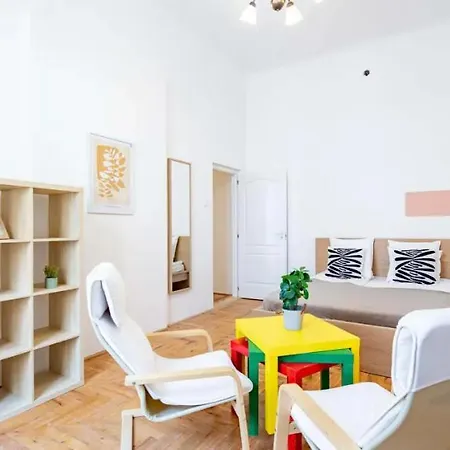 Cityscape Budget Summer Flat