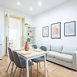 Cityscape Budget Summer Flat Appartement *