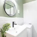 Cityscape Budget Summer Flat Appartement *