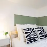 Cityscape Budget Summer Flat Budapest