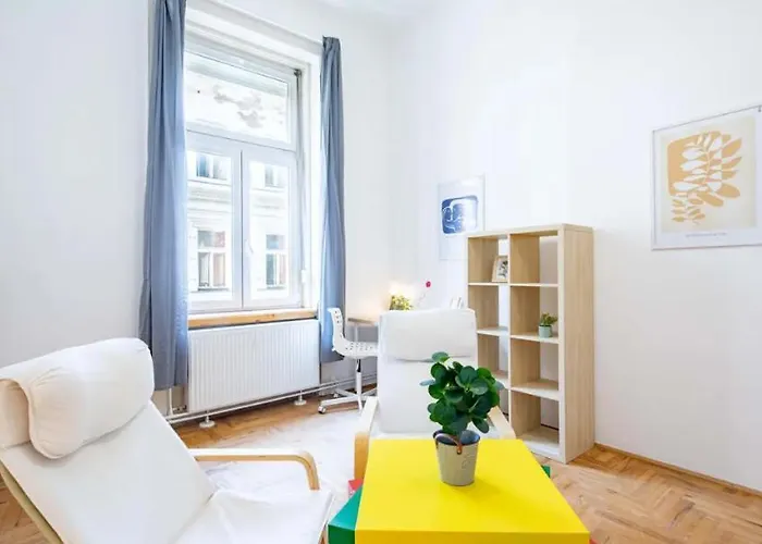 Cityscape Budget Summer Flat Appartamento Budapest